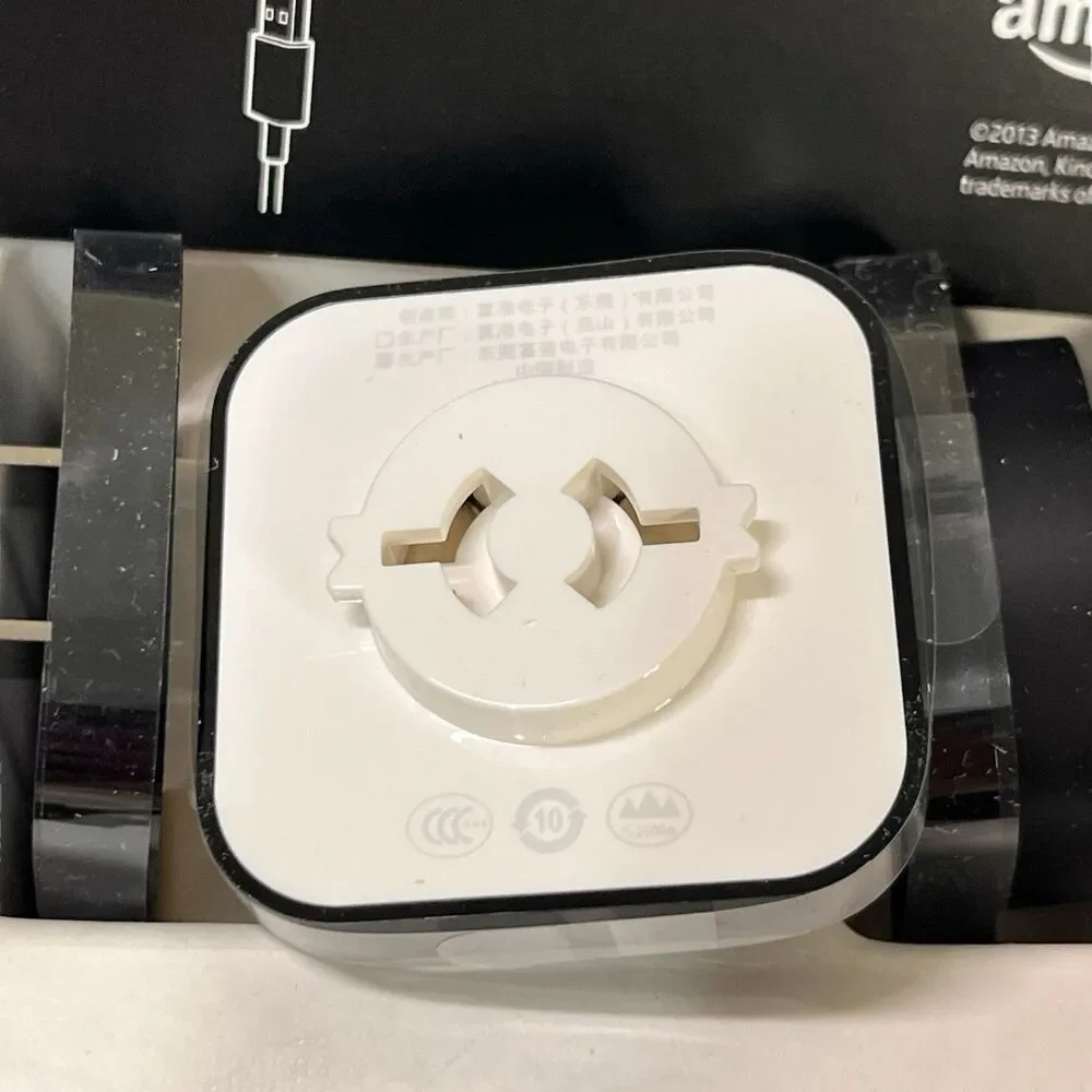 NOB Amazon Kindle Powerfast Travel Power Wall Plug Adapter Kit Worldwide Travel